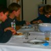 11 Essen der gekochten Speisen